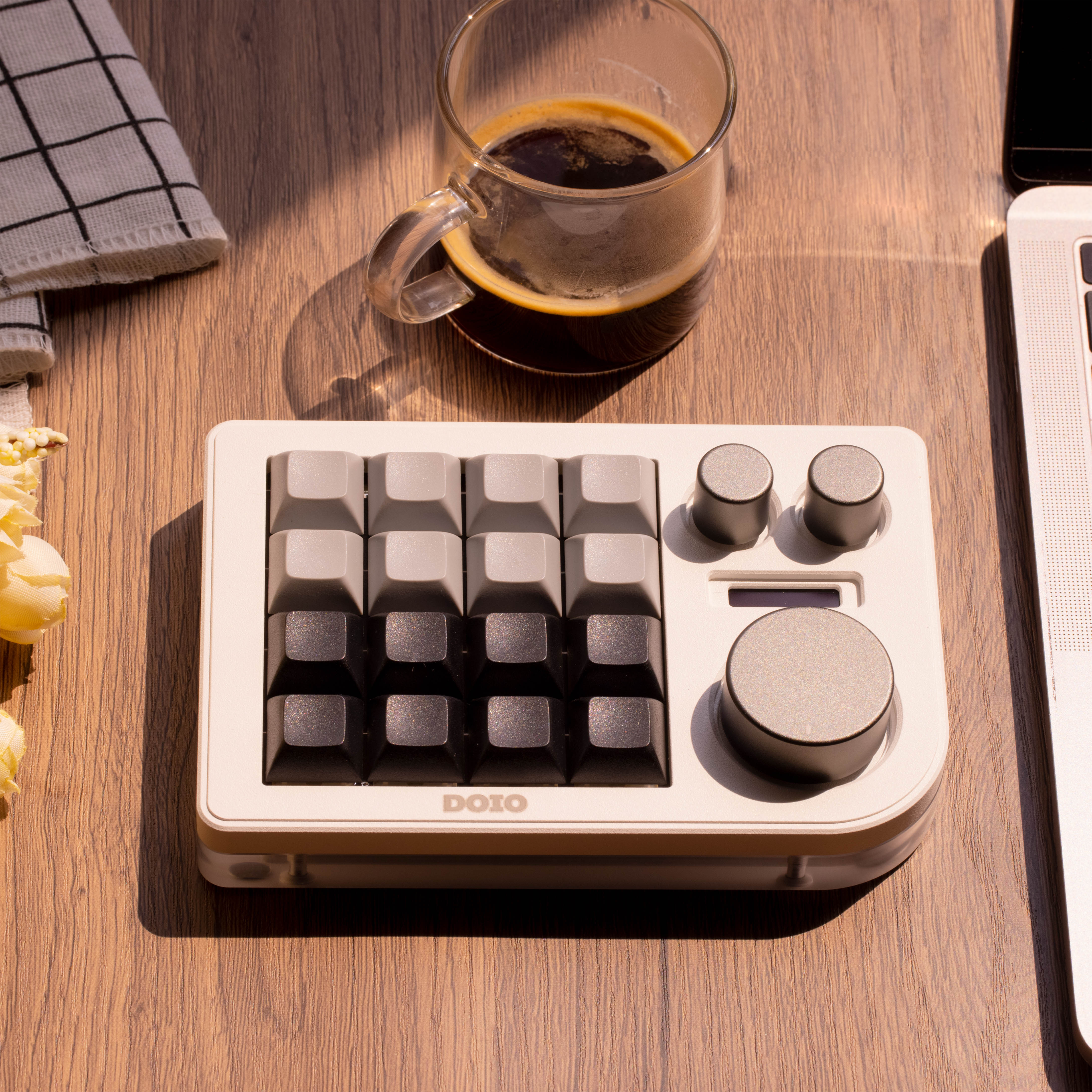 DOIO KB16 Megalodon Triple Knob Macropad