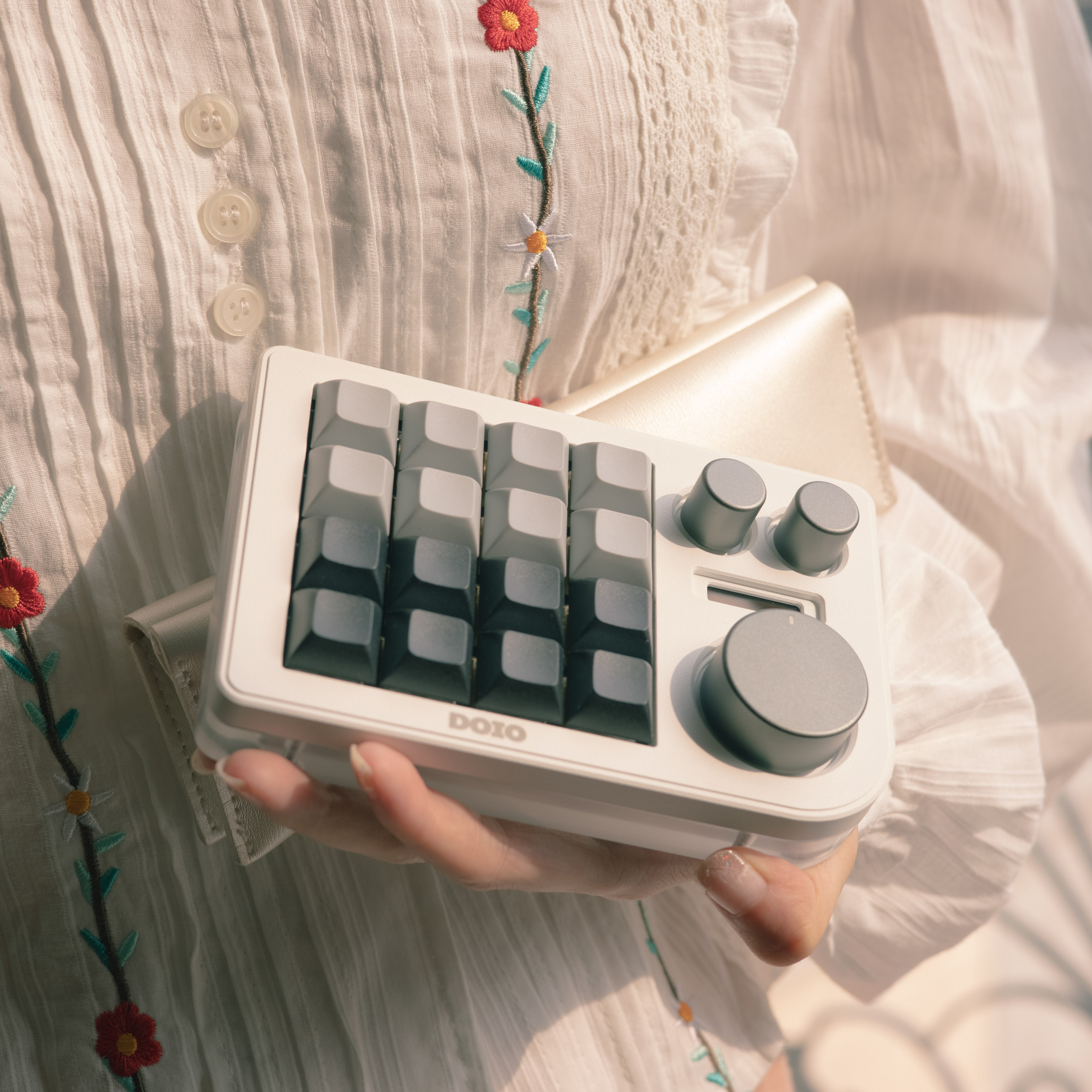 DOIO KB16 Megalodon Triple Knob Macropad