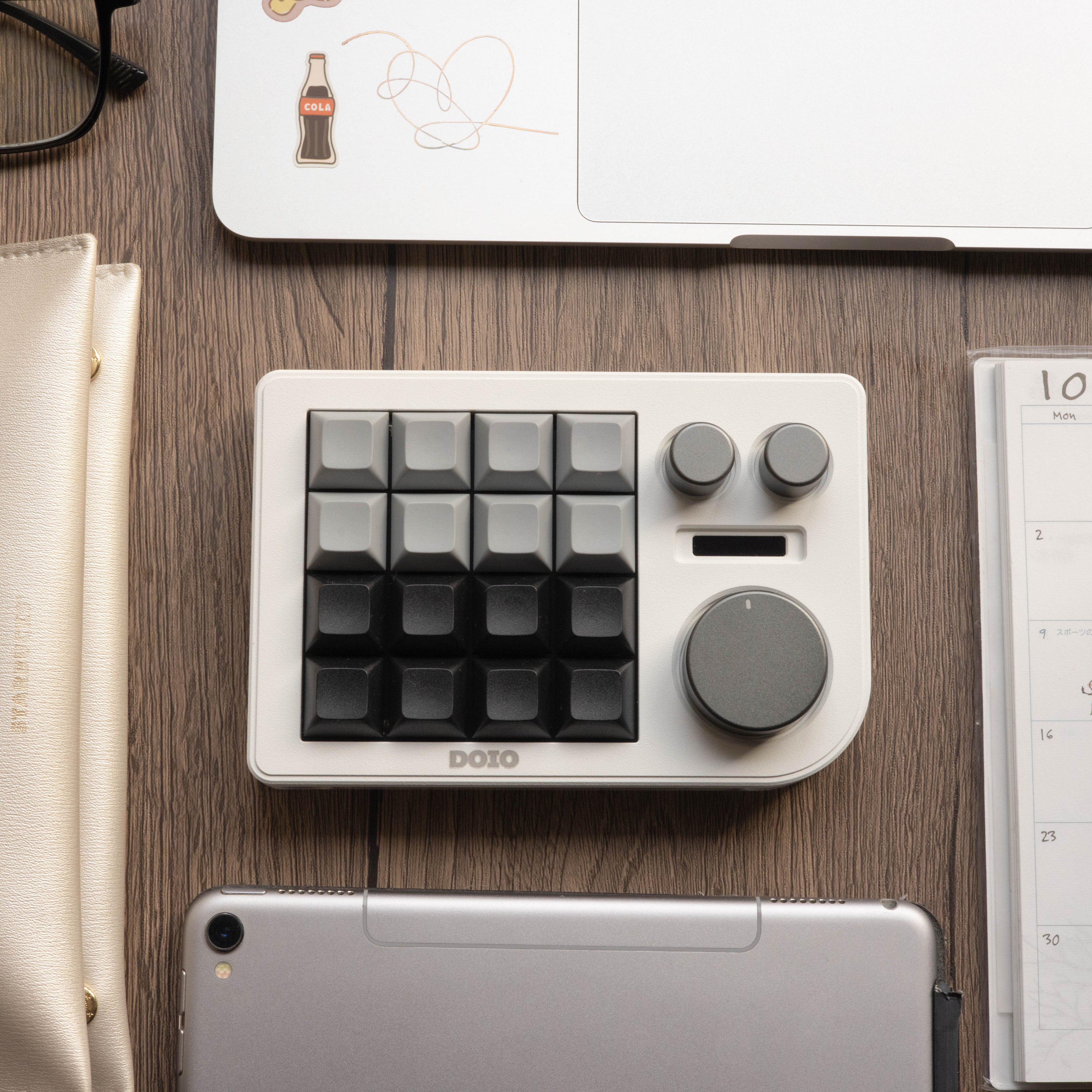 DOIO KB16 Megalodon Triple Knob Macropad