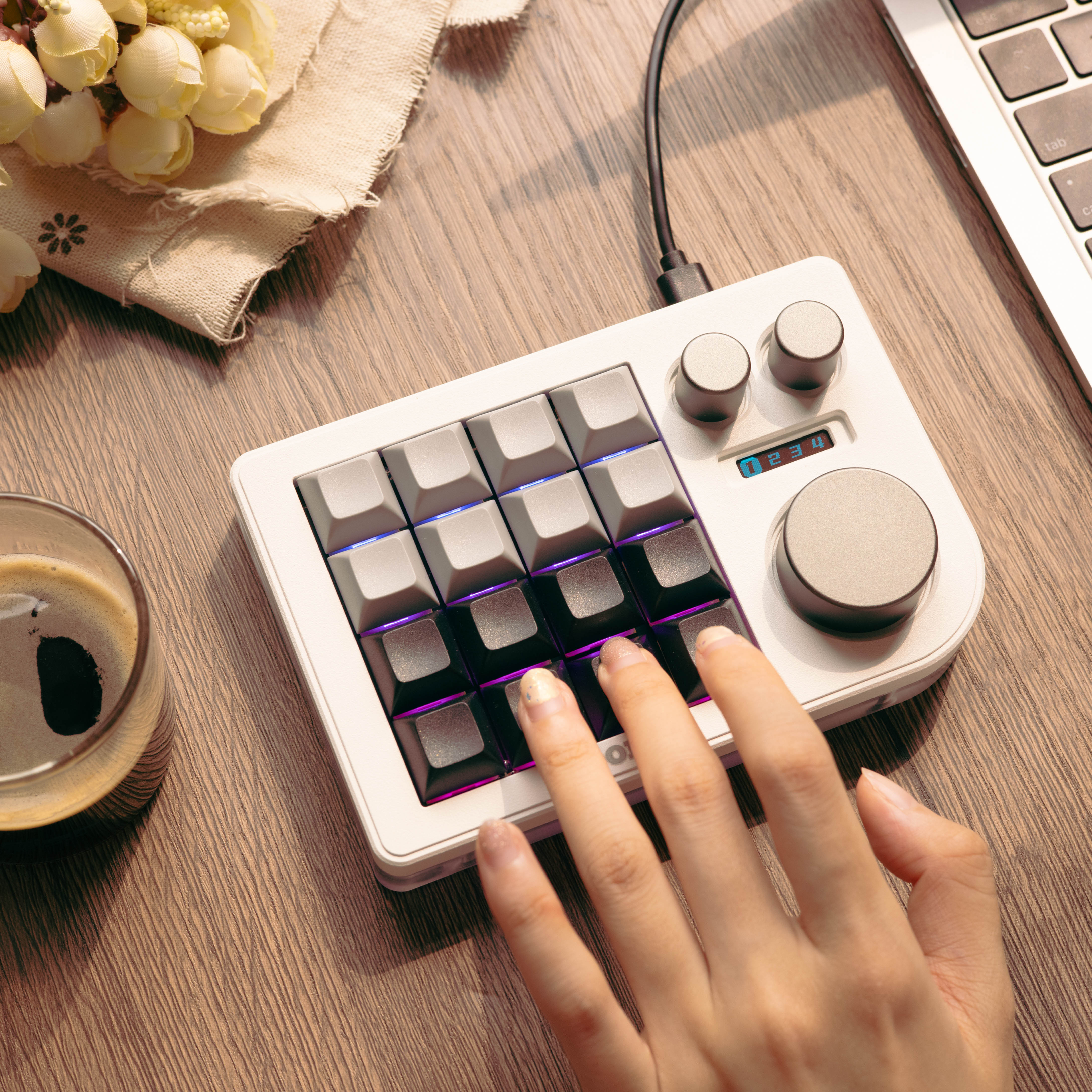 DOIO KB16 Megalodon Triple Knob Macropad